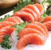 冰鮮三文魚(yú)魚(yú)腩（去皮、切片）